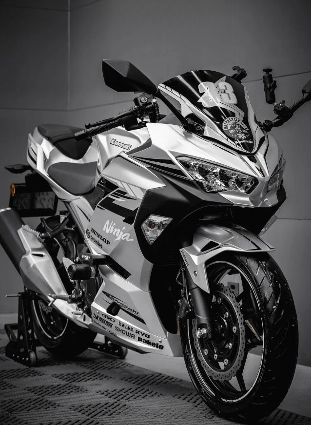 Matte Metallic Metal Silver Car Vinyl Wrap review Farhan 05