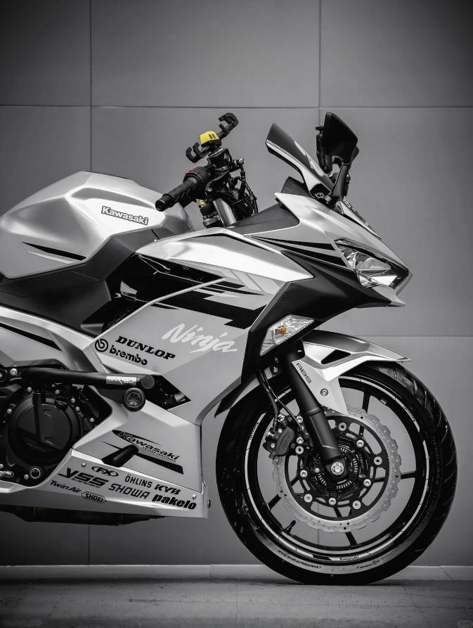 Matte Metallic Metal Silver Car Vinyl Wrap review Farhan 06