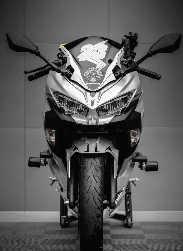 Matte Metallic Metal Silver Car Vinyl Wrap review Farhan 07