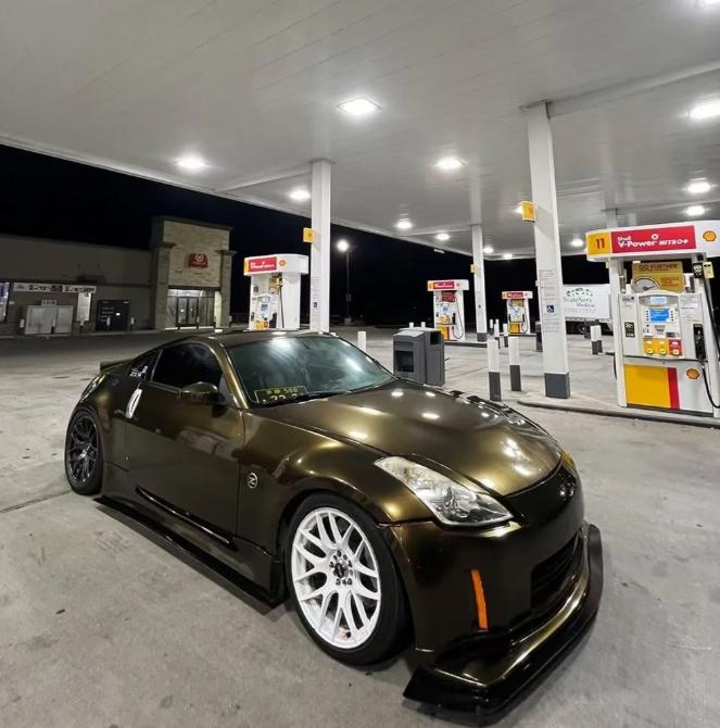 Gloss Metallic Midnight Gold Car Vinyl Wrap review 1