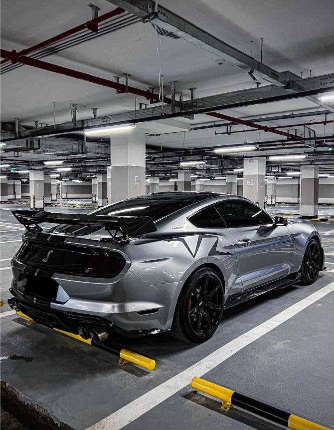 Gloss Metallic Metal Silver Car Vinyl Wrap review 2