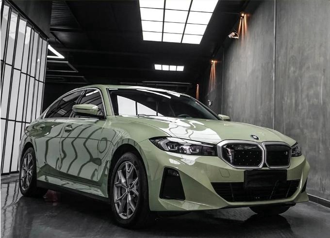 Super Gloss Light Khaki Grey Car Vinyl Wrap review Dr. Gray 02