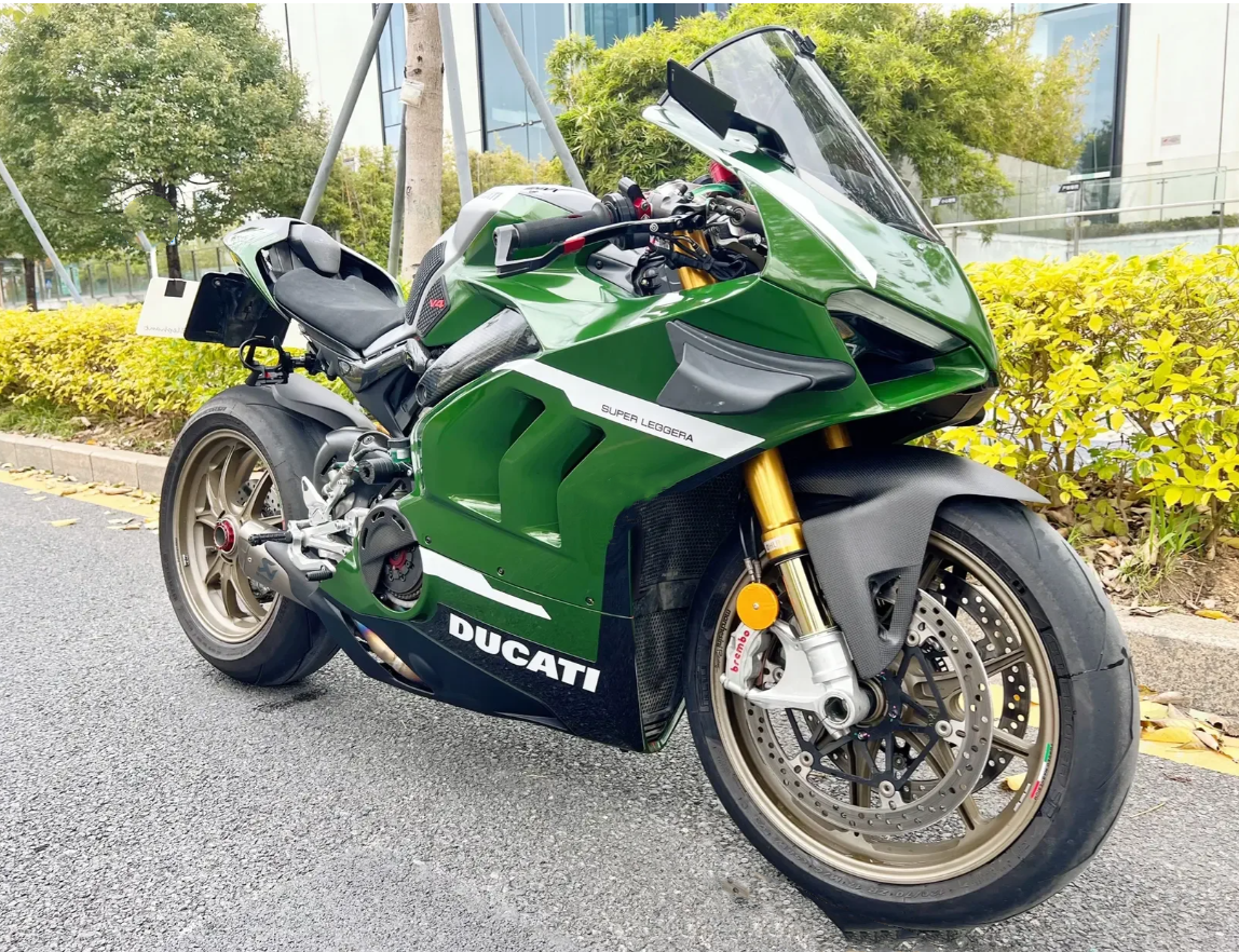 Gloss Metallic Sonoma Green Car Vinyl Wrap review 1