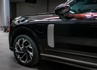 PET Gloss Shifting Red to Black Car Vinyl Wrap review 2