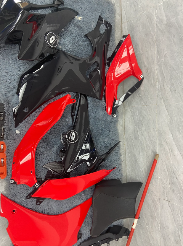 Super Gloss Ferrari Red Car Vinyl Wrap review 0