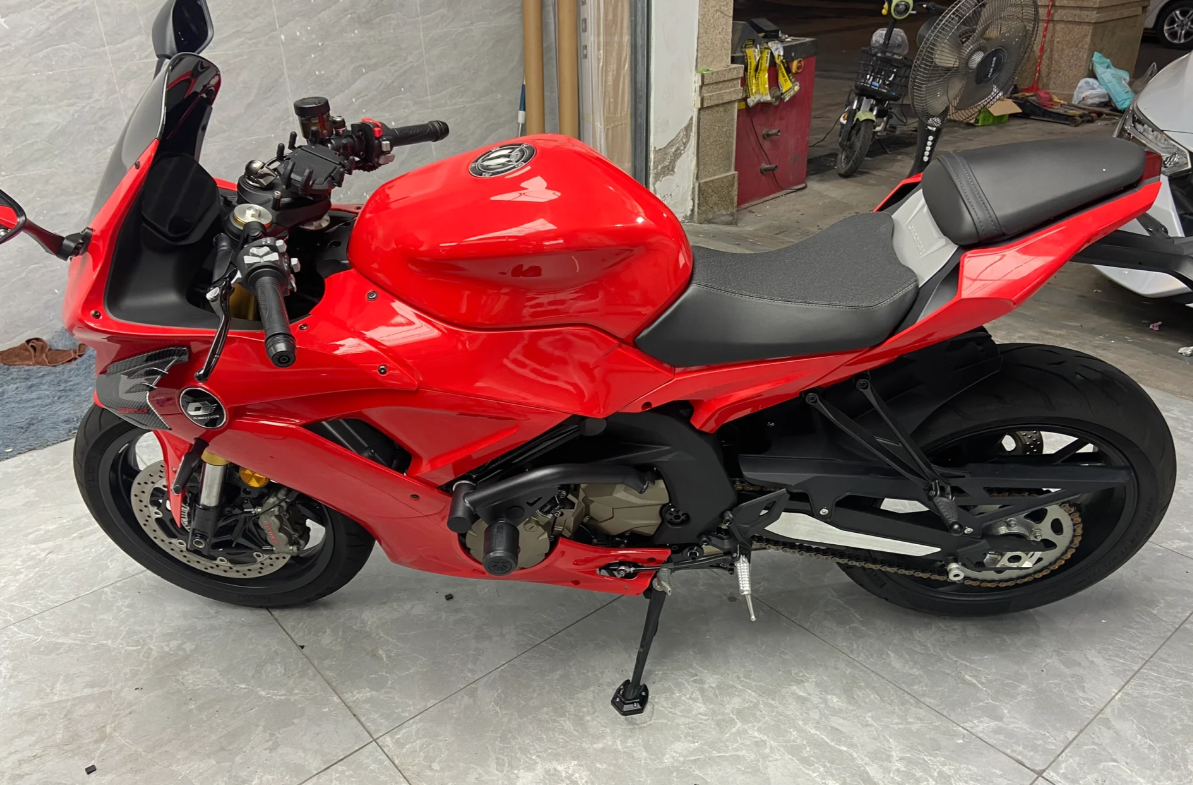 Super Gloss Ferrari Red Car Vinyl Wrap review 1