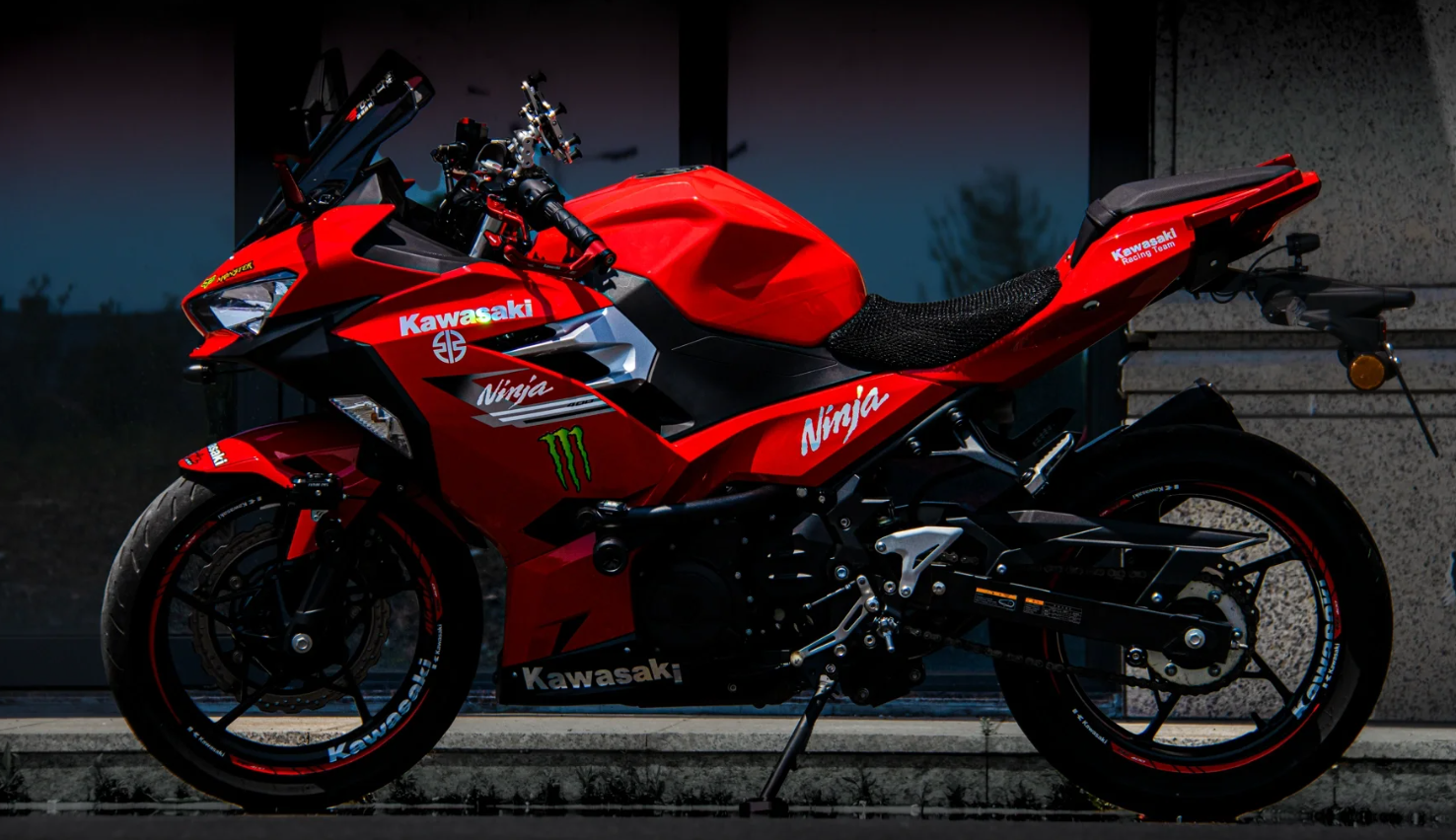 Super Gloss Ferrari Red Car Vinyl Wrap review 0