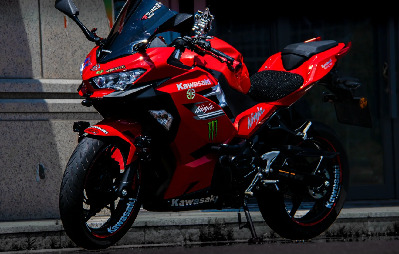 Super Gloss Ferrari Red Car Vinyl Wrap review 2