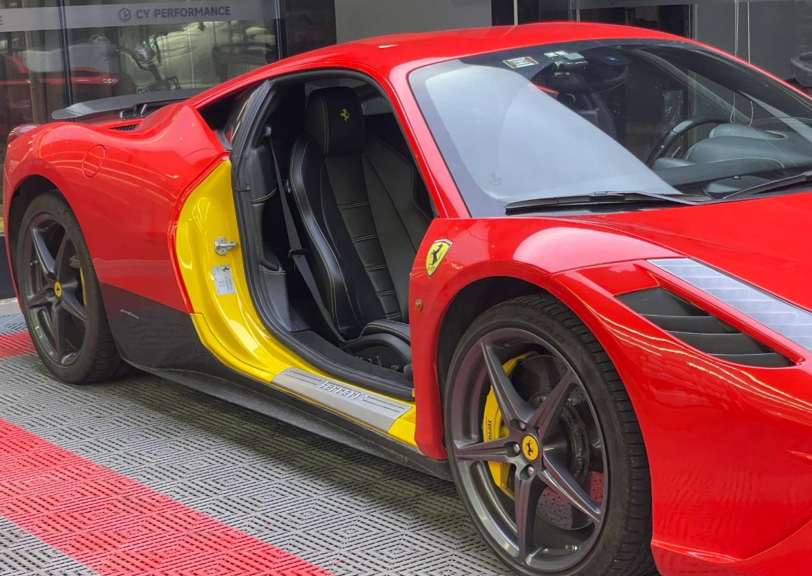 Super Gloss Ferrari Red Car Vinyl Wrap review 3