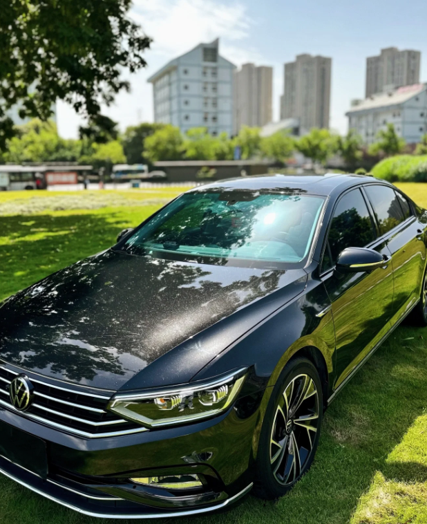 Gloss Metallic Black Car Vinyl Wrap review 2