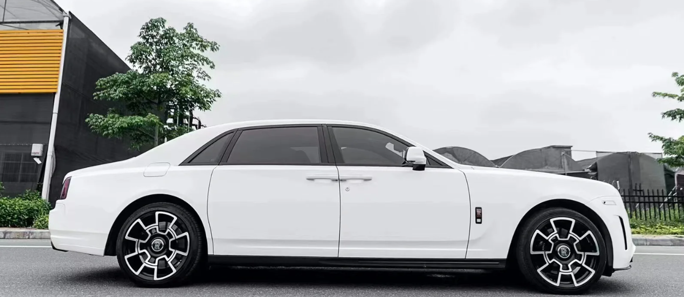 Super Gloss Crystal White Car Vinyl Wrap review 2