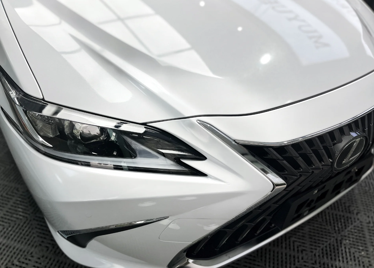 Super Gloss Diamond White Car Vinyl Wrap review Vlad 03