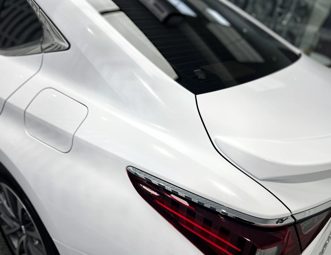 Super Gloss Diamond White Car Vinyl Wrap review Vlad 05