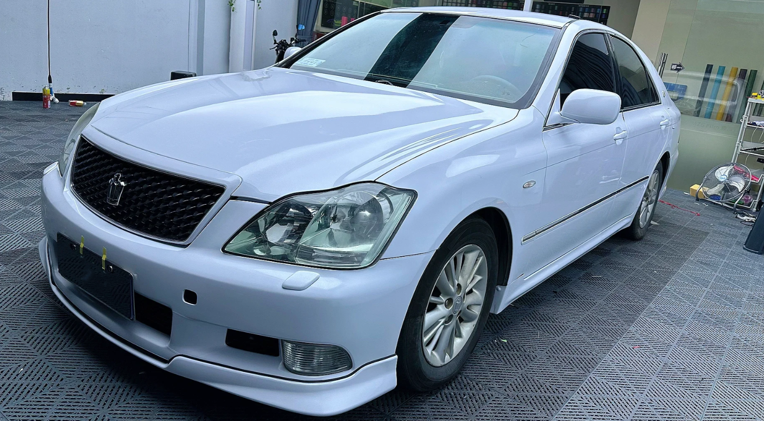 Super Gloss Diamond White Car Vinyl Wrap review evilution 03