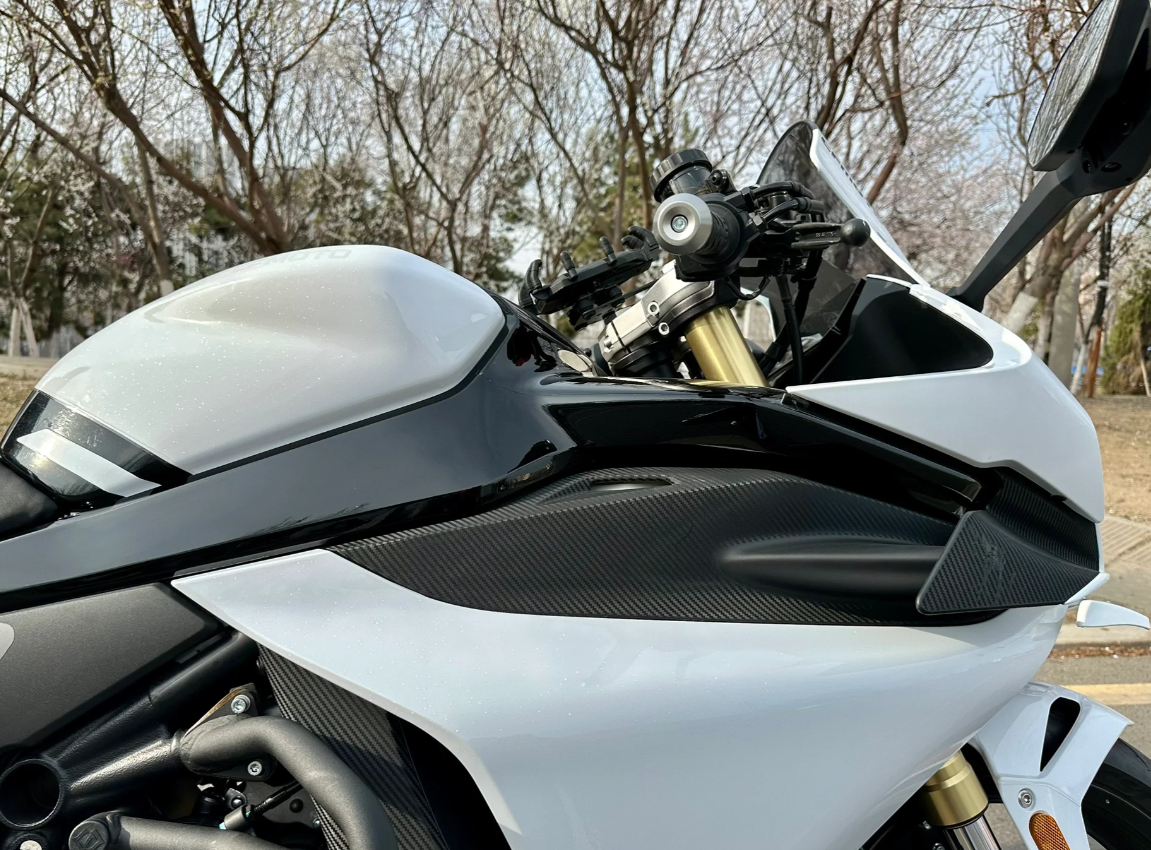 Super Gloss Diamond White Car Vinyl Wrap review Angie 02