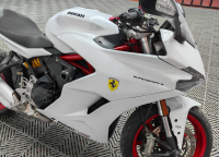 Super Gloss Diamond White Car Vinyl Wrap review 2
