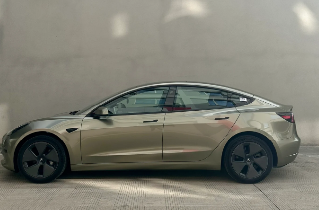 Super Gloss Aventurine Green Car Vinyl Wrap review Varinder singh 05