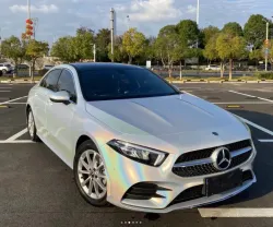 Rainbow Holographic White Car Vinyl Wrap review Sergey Moreno 05