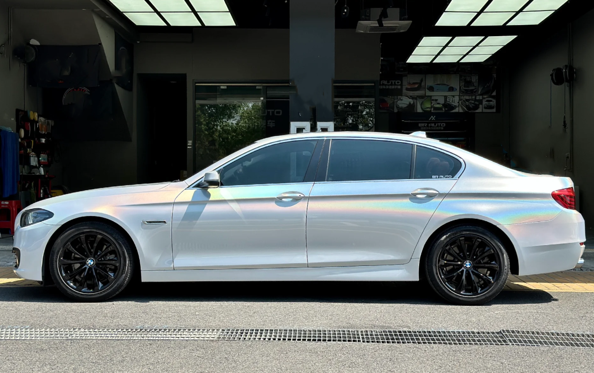 Rainbow Holographic White Car Vinyl Wrap review Raymond W. 01