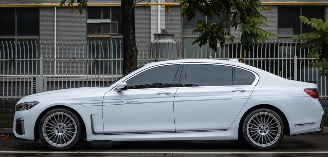 Super Gloss Crystal White Car Vinyl Wrap review 2