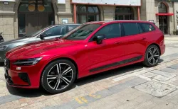 Gloss Metallic Vampire Red Car Vinyl Wrap review Nelitza F. 02