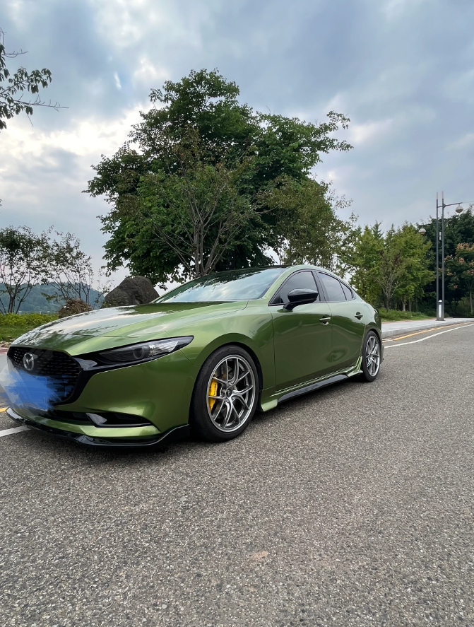 Gloss Metallic Mamba Green Car Vinyl Wrap review 1