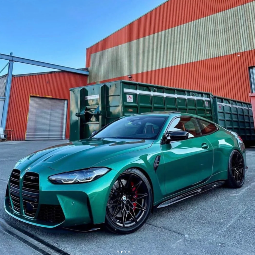 Gloss Paint Metallic Isle Of Man Green review 1