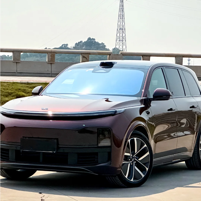 PET Gloss Shifting Red to Black Car Vinyl Wrap review 1