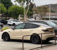 Matte Khaki Milan Car Vinyl Wrap review 1