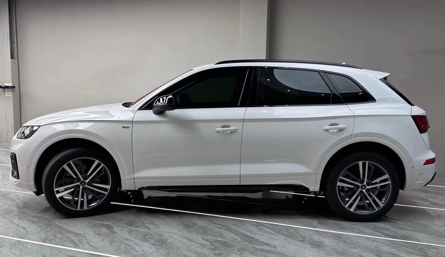 Super Gloss Crystal White Car Vinyl Wrap review 0