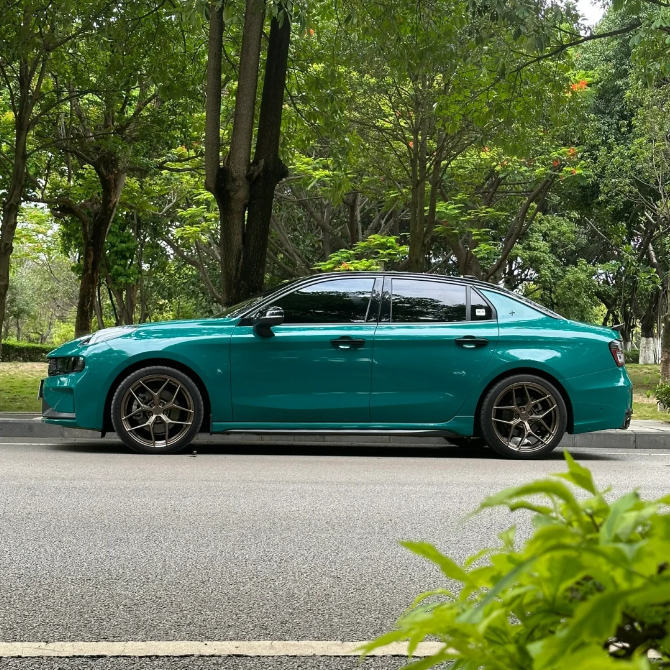 Super Gloss Pine Green Car Vinyl Wrap review 1