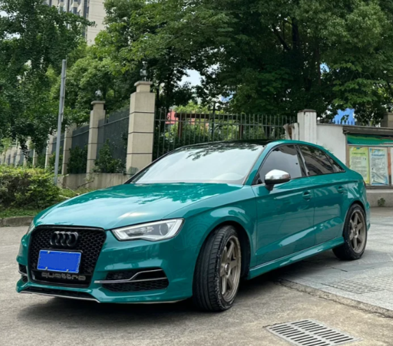 Super Gloss Pine Green Car Vinyl Wrap review 1