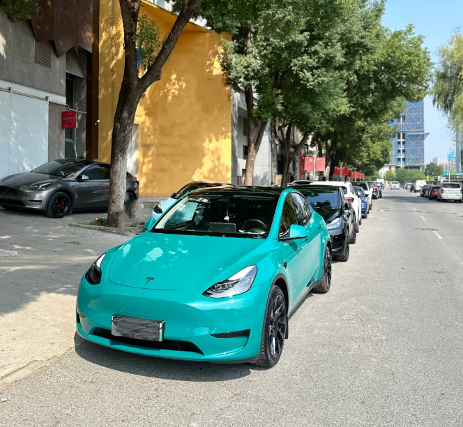 Super Gloss Pine Green Car Vinyl Wrap review 1