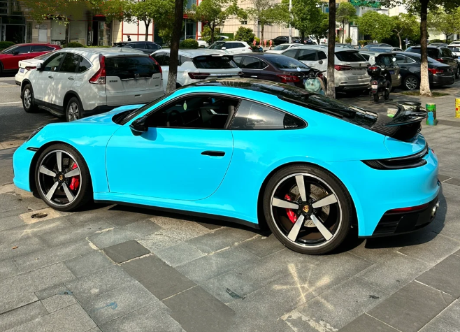 Super Gloss Sky Blue Car Vinyl Wrap review Bob S 03