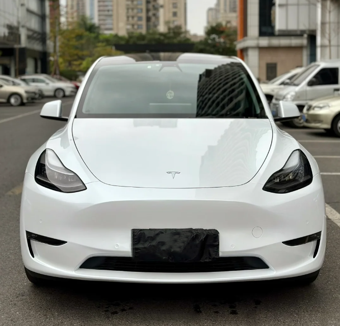 Gloss Pearl White Car Vinyl Wrap review 0