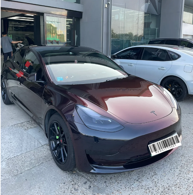 PET Gloss Shifting Red to Black Car Vinyl Wrap review Katie Lucca