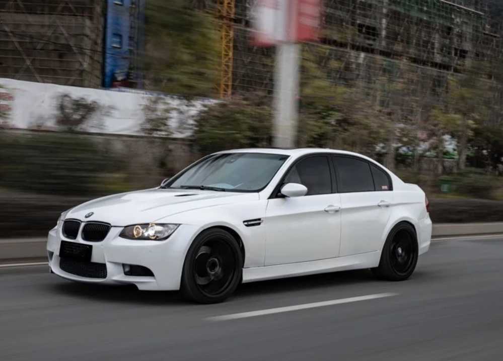 Super Gloss Crystal White Car Vinyl Wrap review 1