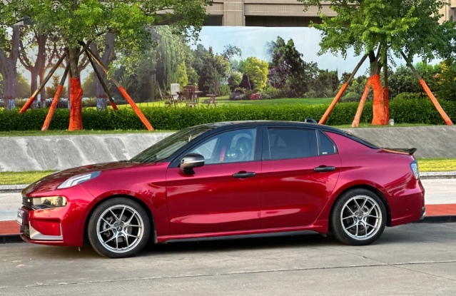 Gloss Metallic Cherry Red Car Vinyl Wrap review 1