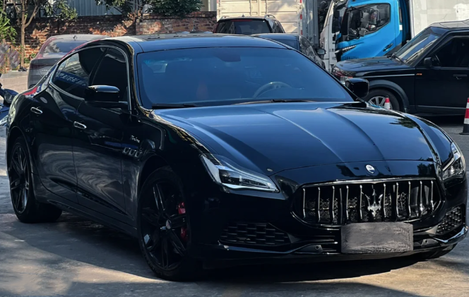 Super Gloss Piano Black Car Vinyl Wrap review 1