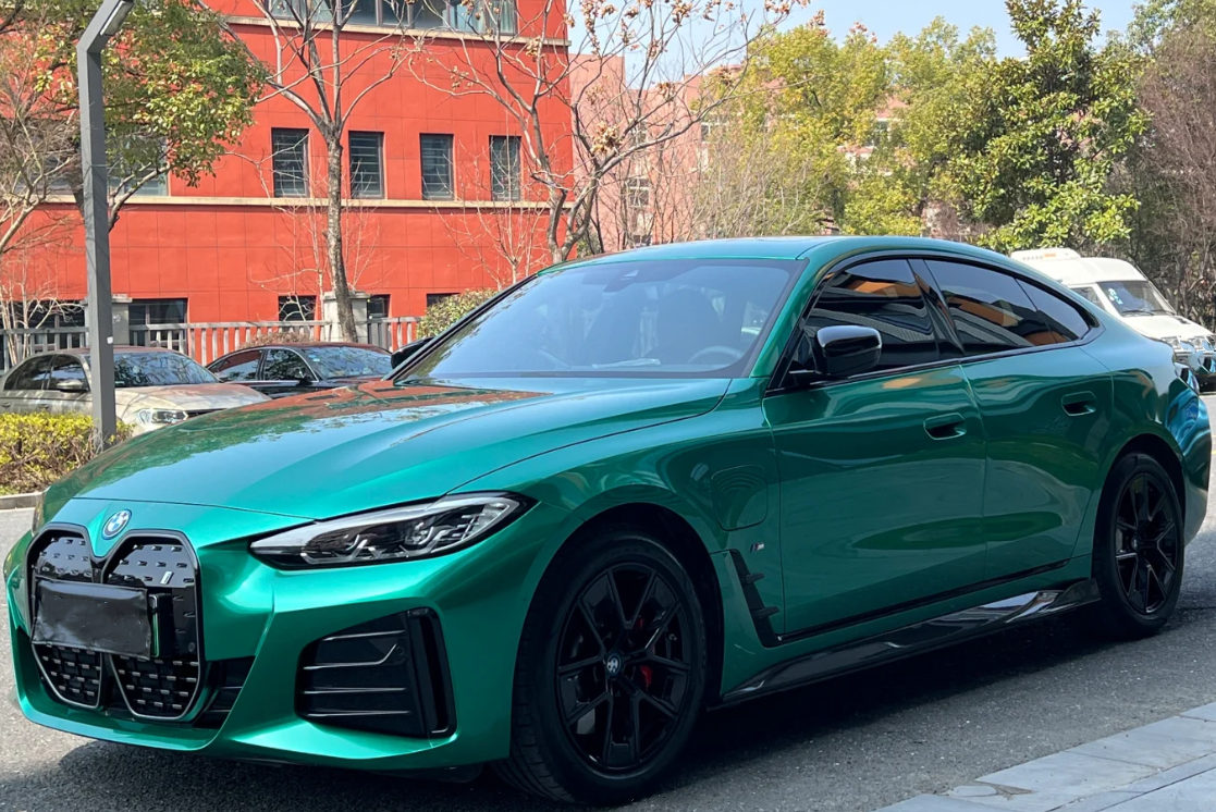 Gloss Paint Metallic Isle Of Man Green review 1