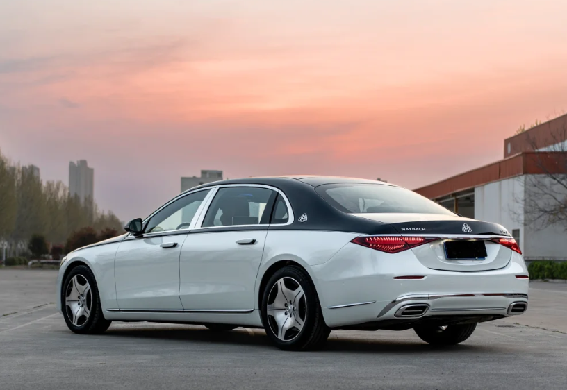 Gloss Pearl White Car Vinyl Wrap review Miranda 02