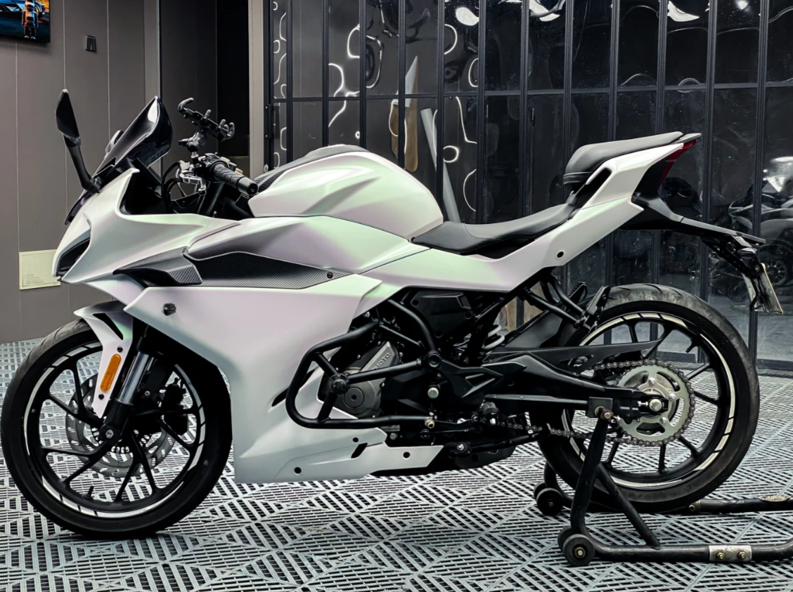 Matte Aurora White Car Vinyl Wrap review KJ 02