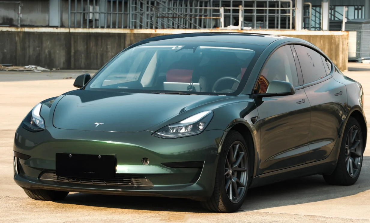 Gloss Metallic Gotland Green Car Vinyl Wrap review Gil M. Meyer 01