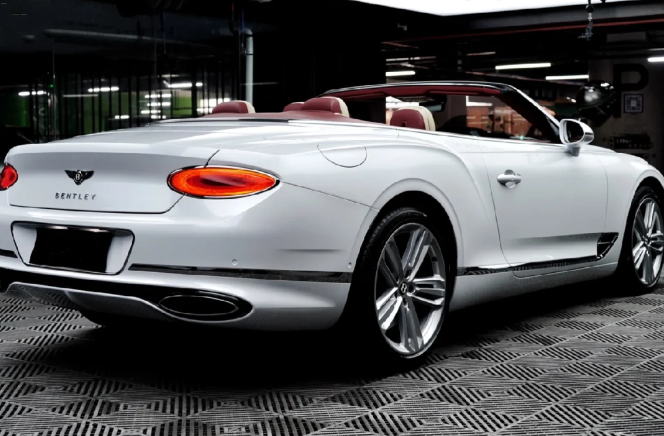 Gloss Pearl White Car Vinyl Wrap review Mikhail R. 03