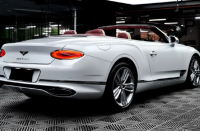 Gloss Pearl White Car Vinyl Wrap review 2