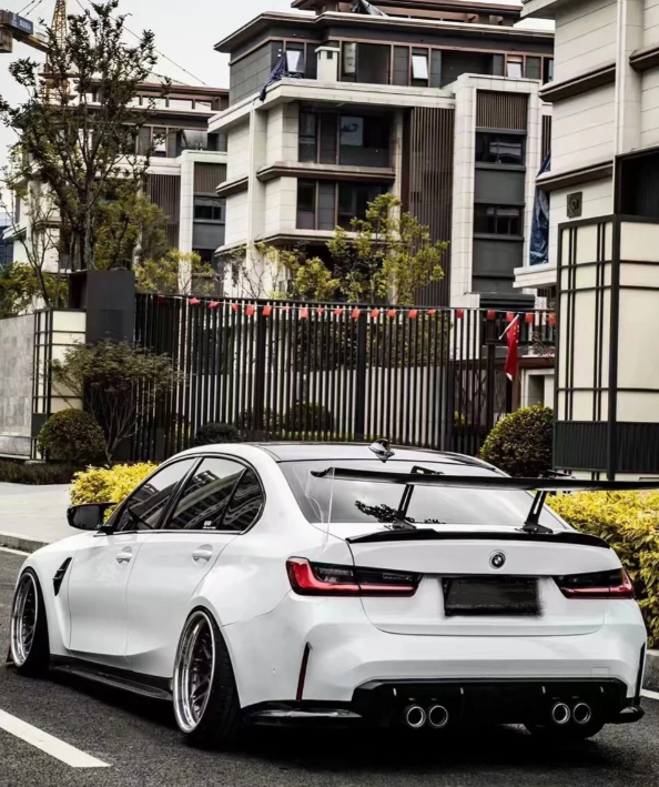 Super Gloss Crystal White Car Vinyl Wrap review Chloe 02