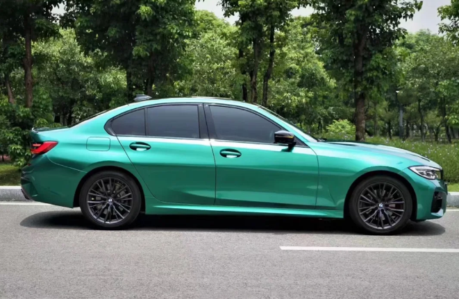 Gloss Paint Metallic Isle Of Man Green review 1