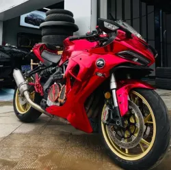 Gloss Red Mirror Chrome Car Vinyl Wrap review Xavier Taylor 03