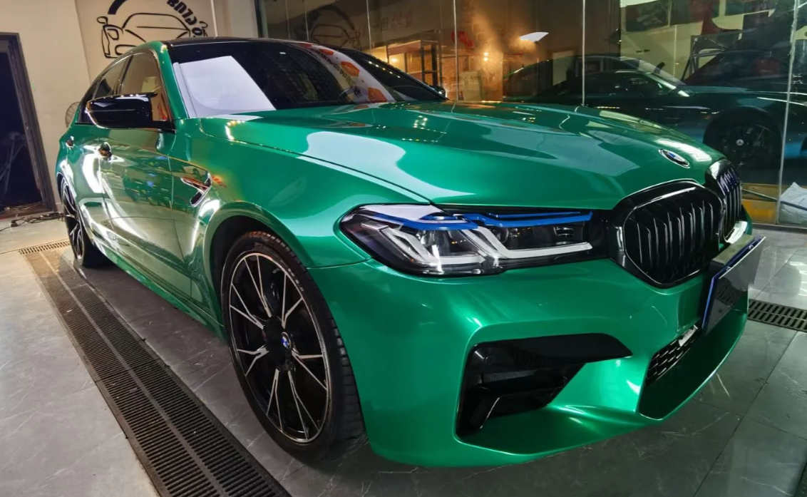 Gloss Paint Metallic Isle Of Man Green review 1