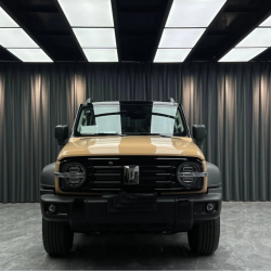 Super Gloss Sandstorm Yellow Desert Yellow Car Vinyl Wrap review NICHOLAS MICHAELIDES 02